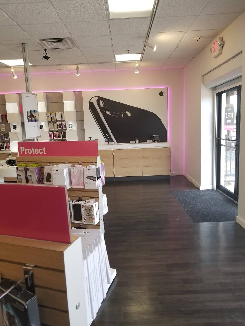 T-Mobile | 2525 W Anderson Ln Bldg 3 Ste 260, Austin, TX 78757, USA | Phone: (512) 323-2975