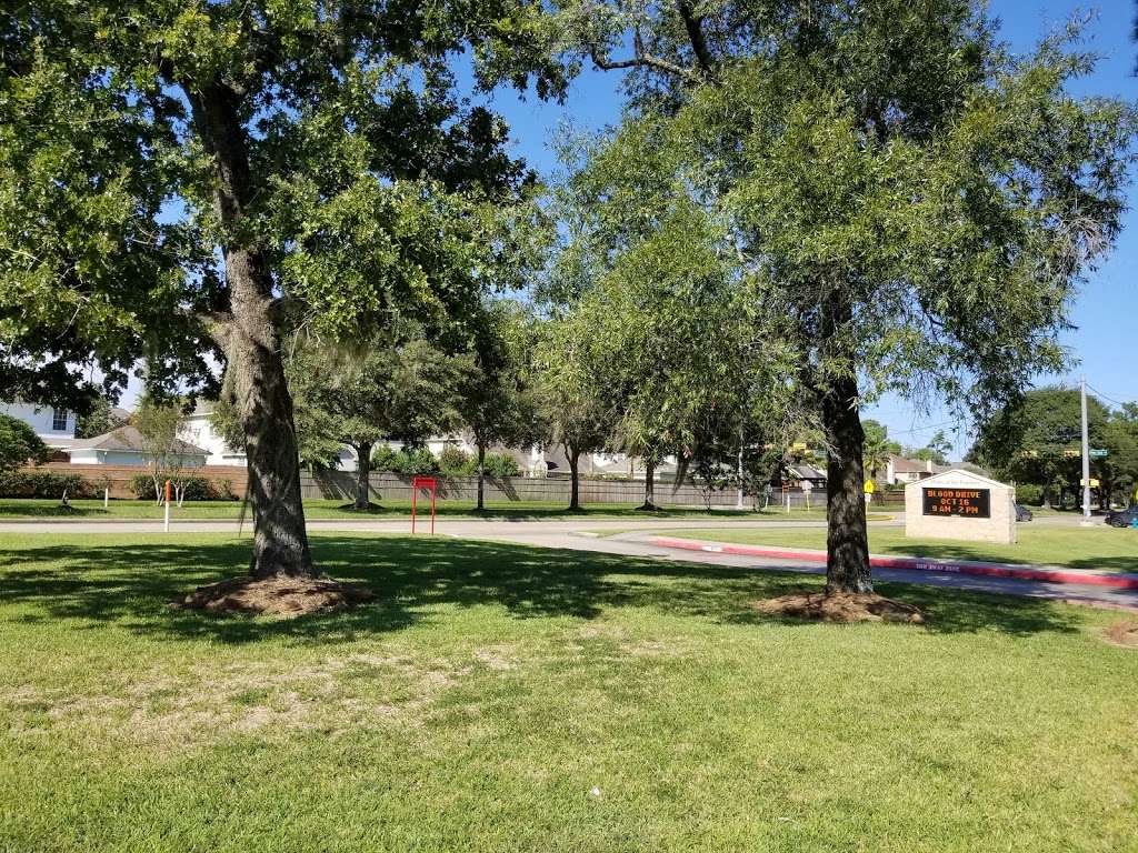 Pine Forest Elementary School | 19702 W Lake Houston Pkwy, Atascocita, TX 77346, USA | Phone: (281) 641-2100