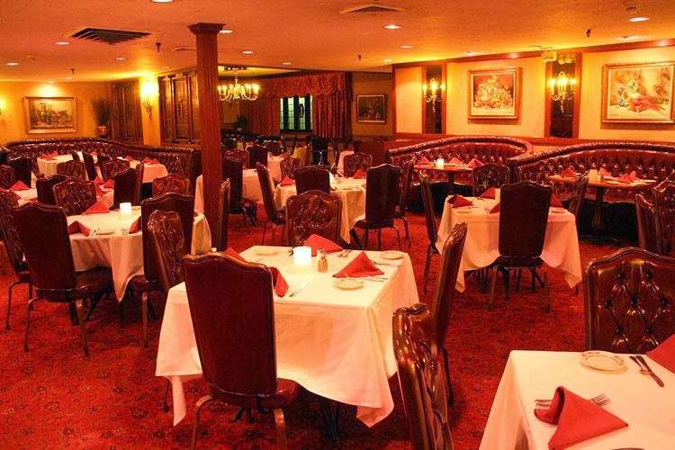 The Continental Restaurant | 266 Broadway, Saugus, MA 01906 | Phone: (781) 233-2587