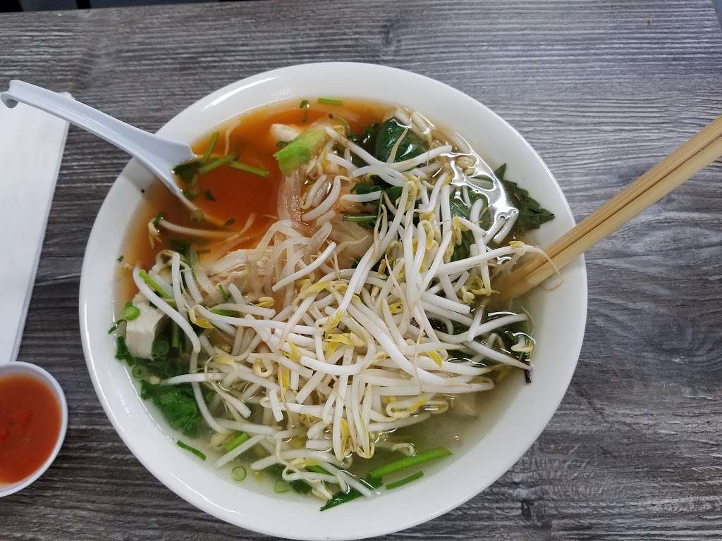 Pho Hoa Vietnamese Restaurant | 818 N Spring St, Los Angeles, CA 90012, USA | Phone: (213) 485-0074