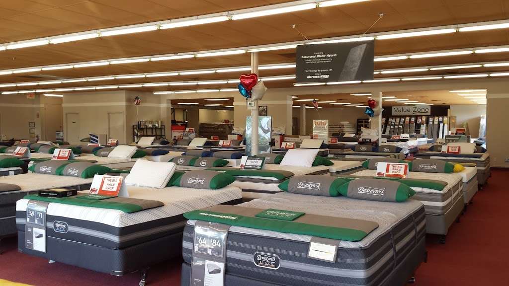 Mattress Firm Green Brook - New & Clearance Showroom | 262 US-22, Green Brook Township, NJ 08812, USA | Phone: (732) 752-5388