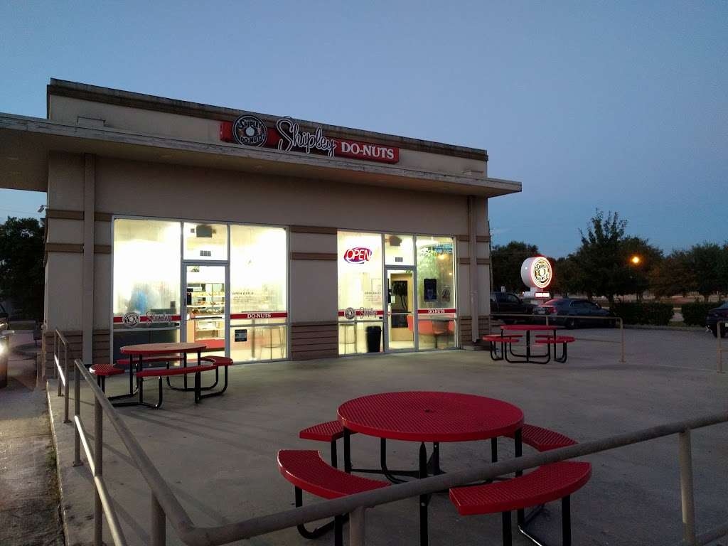 Shipley Do-Nuts | 611 Dulles Ave, Stafford, TX 77477, USA | Phone: (281) 261-9700