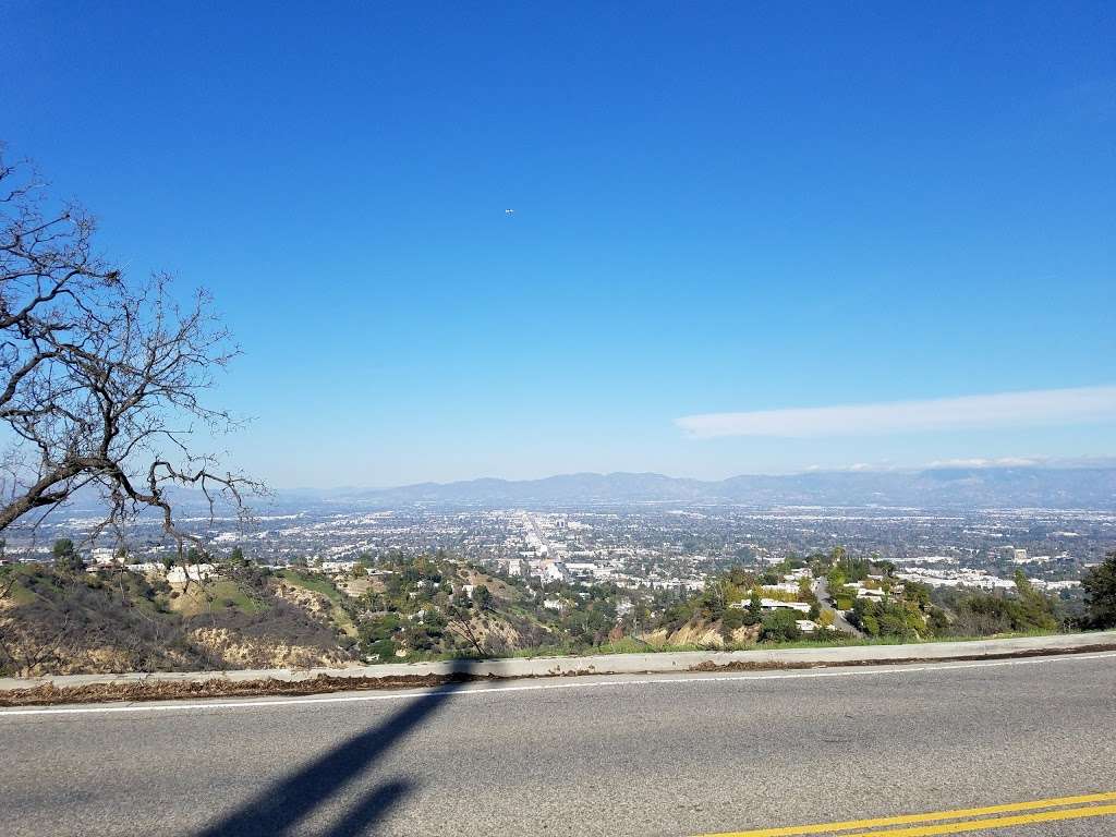 Stone Canyon Overlook | 13931 Mulholland Dr, Los Angeles, CA 90077, USA | Phone: (323) 221-8900