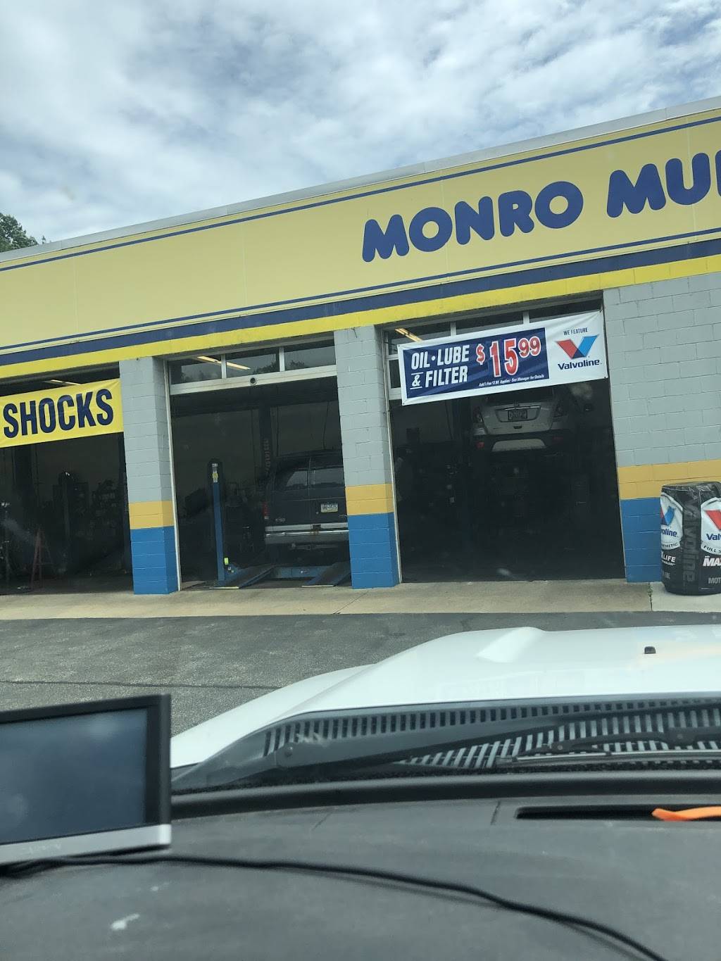 Monro Auto Service And Tire Centers | 4844 McKnight Rd, Pittsburgh, PA 15237, USA | Phone: (412) 927-0596