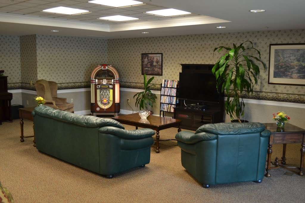 Glen Mills Senior Living | 242 Baltimore Pike, Glen Mills, PA 19342 | Phone: (610) 358-4900