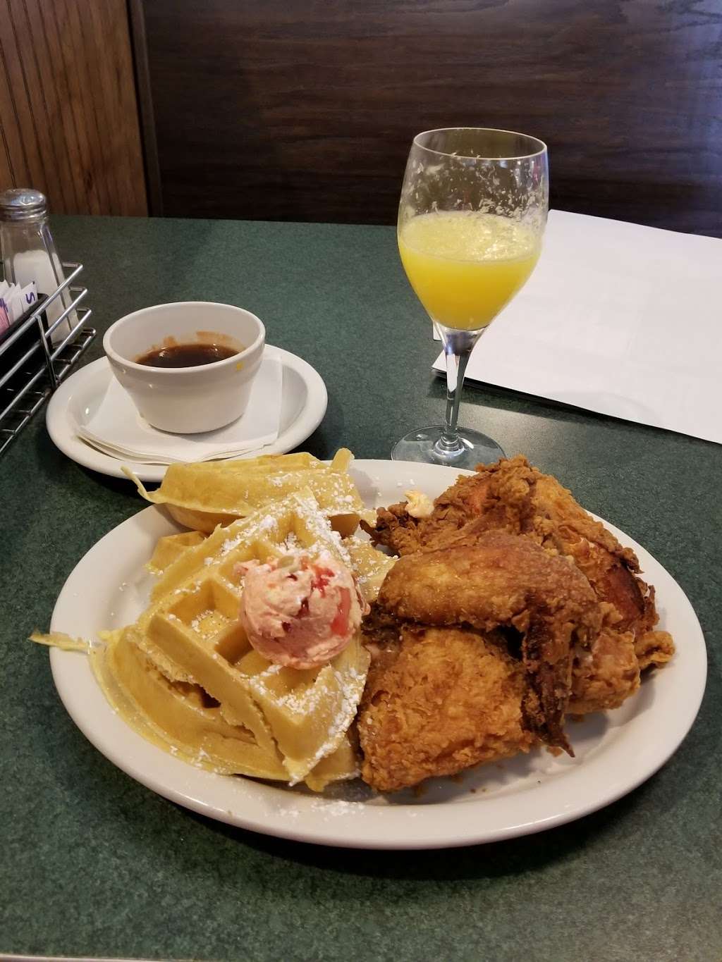 Metro Diner | 5714 N University Dr, Tamarac, FL 33321, USA | Phone: (954) 516-7420