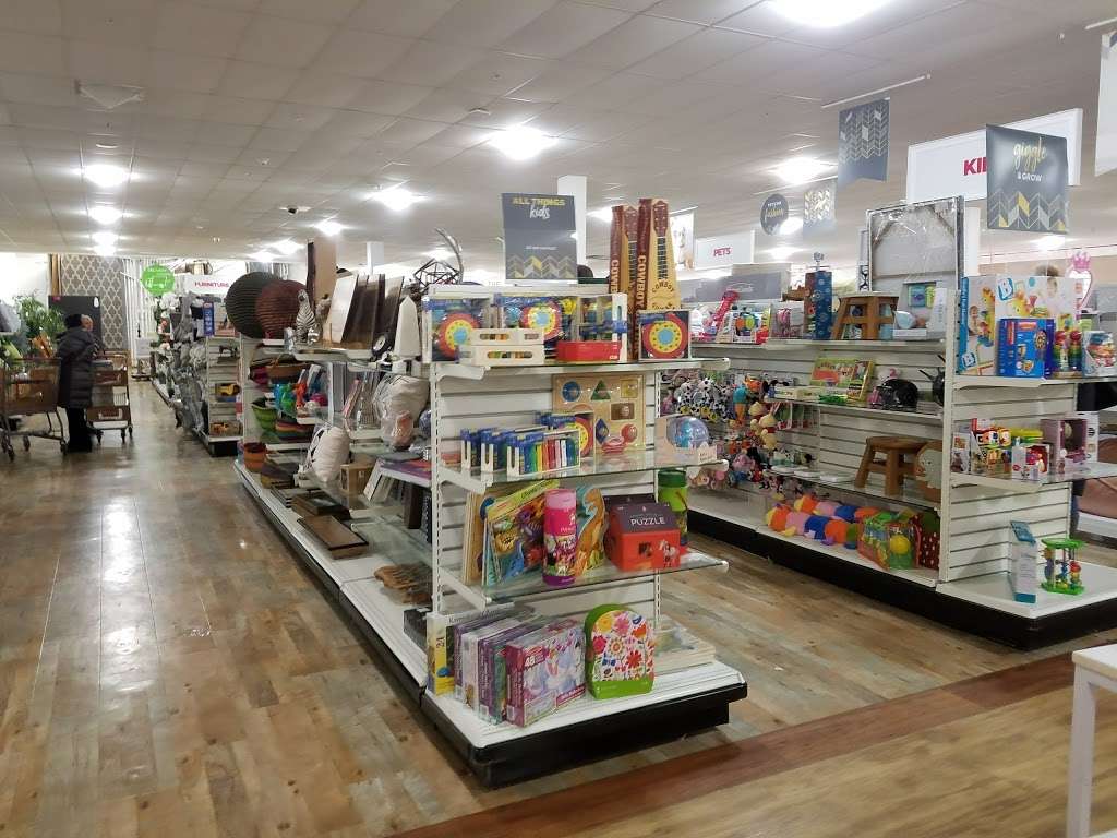 HomeGoods | 1644 Merrick Rd, Merrick, NY 11566, USA | Phone: (516) 771-0693