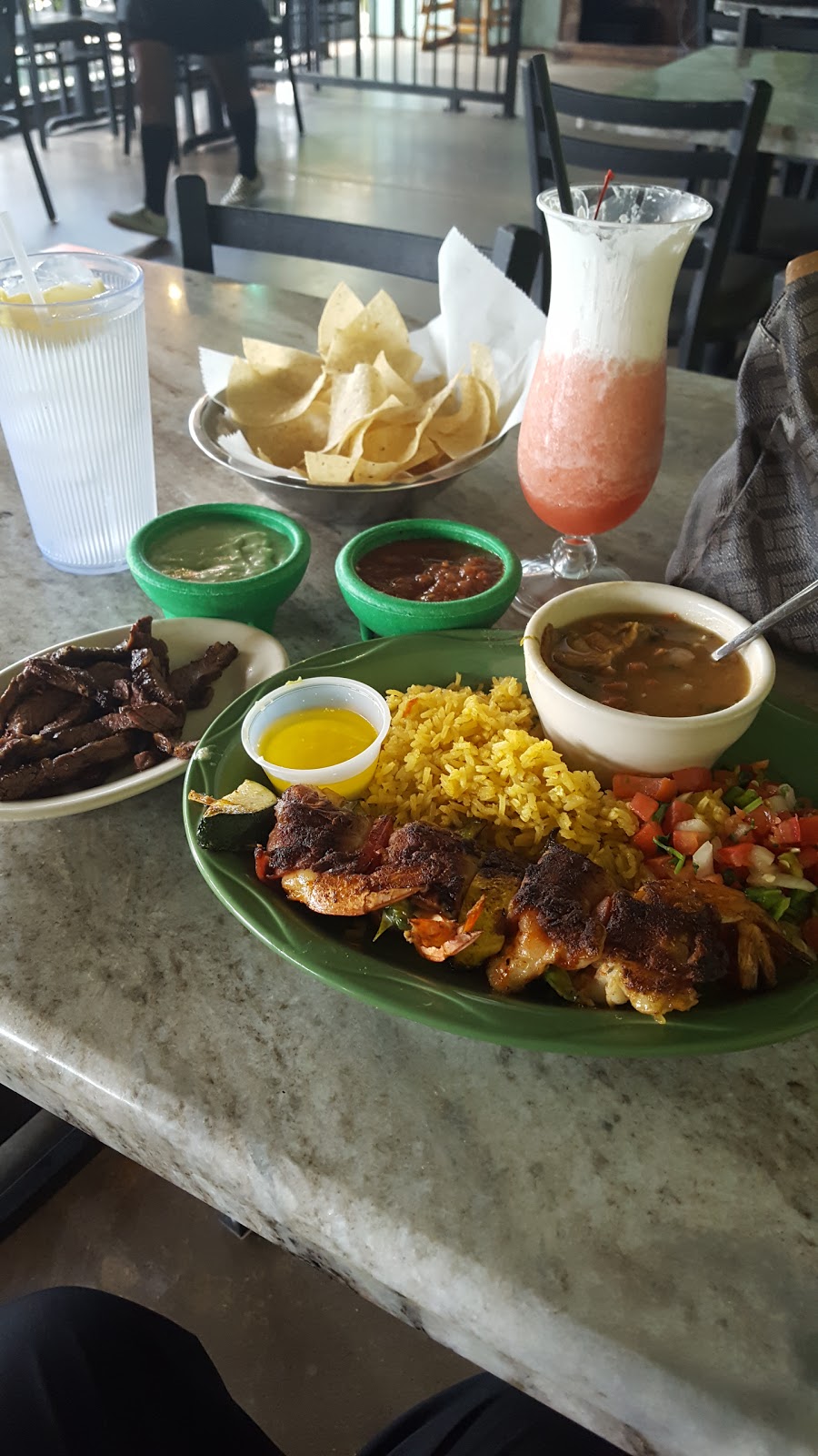 Iguana Joes Mont Belvieu | 9118 TX-146, Baytown, TX 77520, USA | Phone: (281) 576-5618