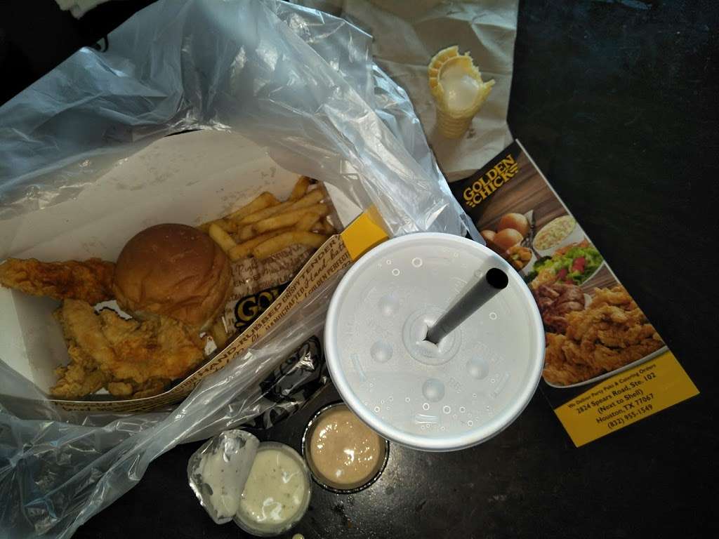 Golden Chick | 2824 Spears Rd, Houston, TX 77067, USA | Phone: (832) 955-1549