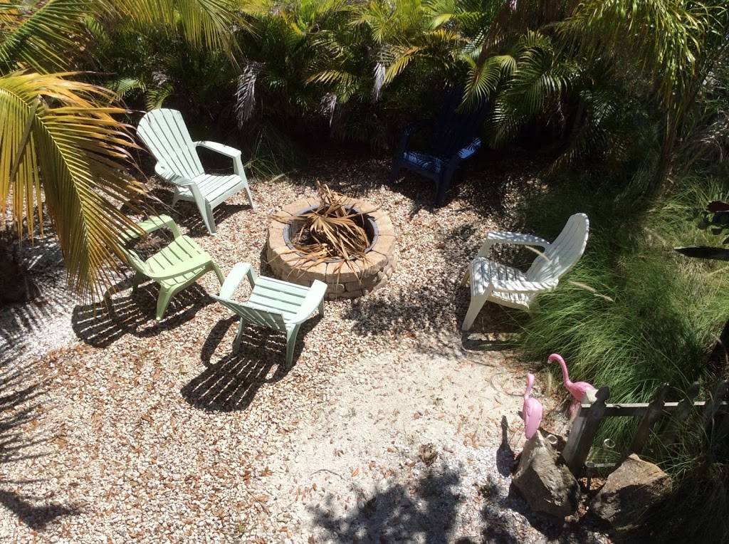 IRB Island Cottages- Cottage by the Beach Upper-Vacation Rental | 300 Gulf Blvd, Indian Rocks Beach, FL 33785, USA | Phone: (813) 767-5829