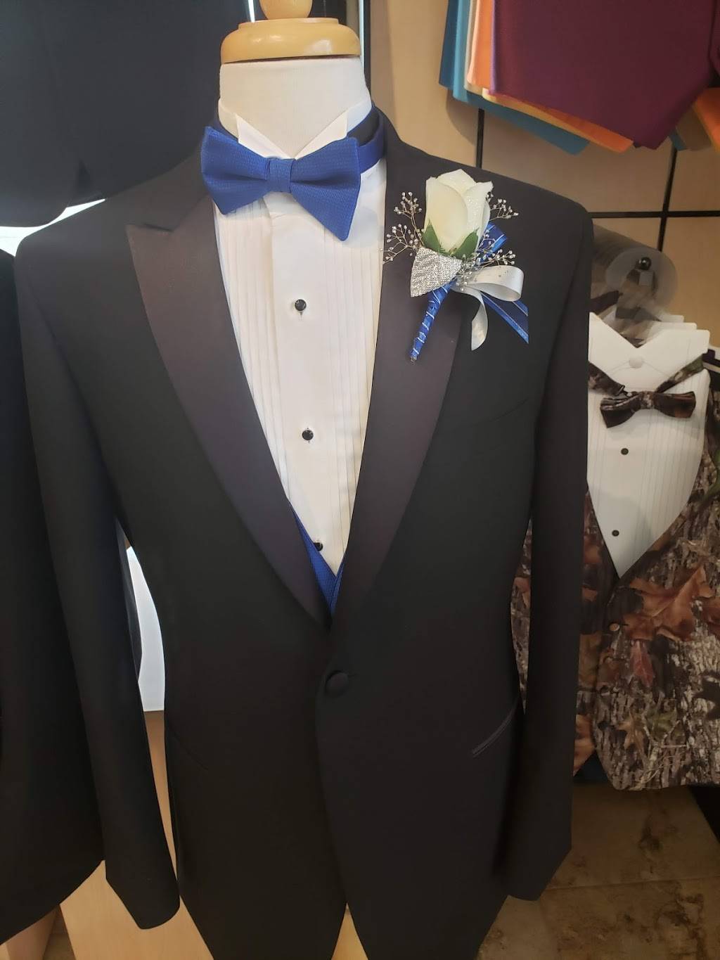Squires Formalwear | 14210 Airline Hwy B, Gonzales, LA 70737, USA | Phone: (225) 647-3366
