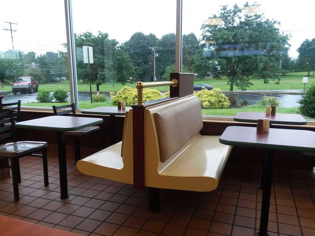 McDonalds | 6479 Village Ln, Macungie, PA 18062 | Phone: (610) 965-9686