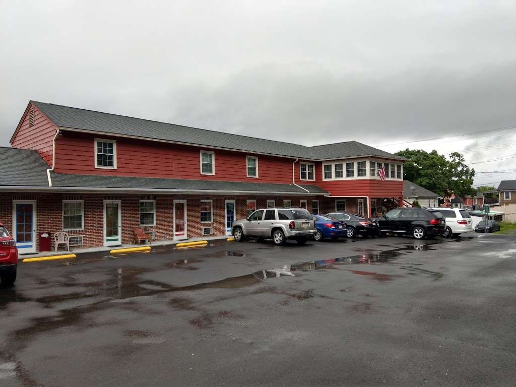 Berkeley Springs Motel | 268 Wilkes St, Berkeley Springs, WV 25411, USA | Phone: (304) 258-1776