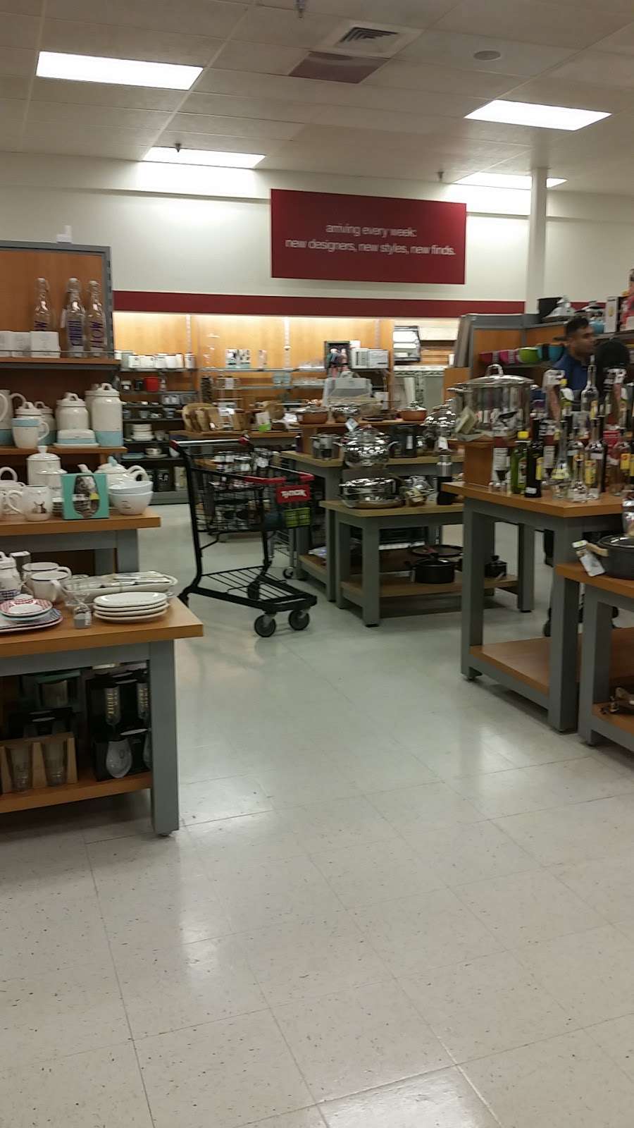 T.J. Maxx | 823 E Baltimore Pike, Kennett Square, PA 19348, USA | Phone: (610) 444-9280