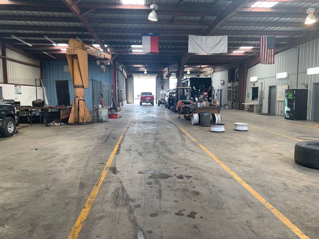 Superior Fleet Solutions | 5725 Dietrich Rd, San Antonio, TX 78219, USA | Phone: (210) 504-7375