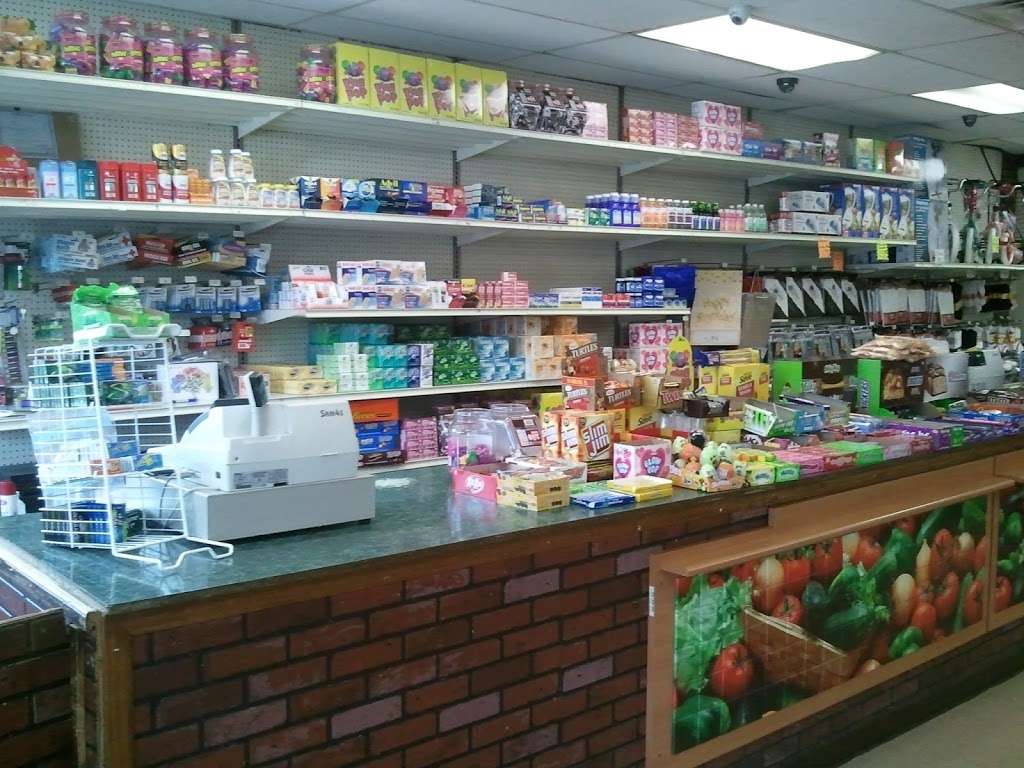 Petes Mart | 1035 W 63rd St, Chicago, IL 60621, USA | Phone: (773) 434-4770