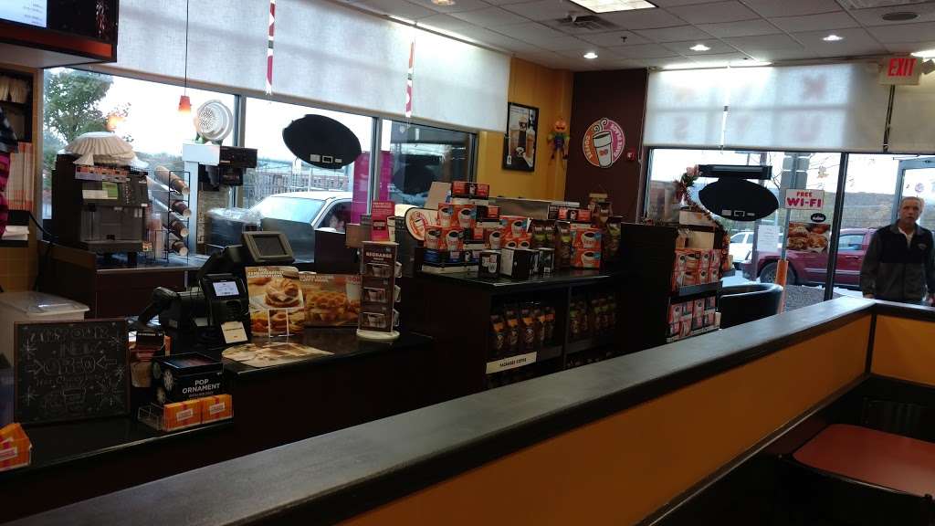 Dunkin Donuts | 5 PA-611, Bartonsville, PA 18321, USA | Phone: (570) 422-6968