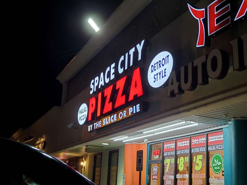 Space City Pizza | 435-6 El Dorado Blvd, Webster, TX 77598, USA | Phone: (281) 954-6773