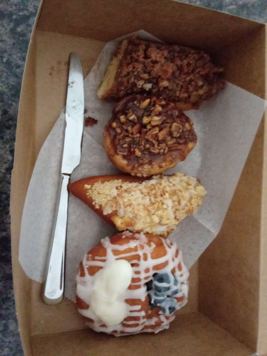 Red Coach Donuts | 5811 St Joseph Ave, Stevensville, MI 49127, USA | Phone: (269) 281-0276