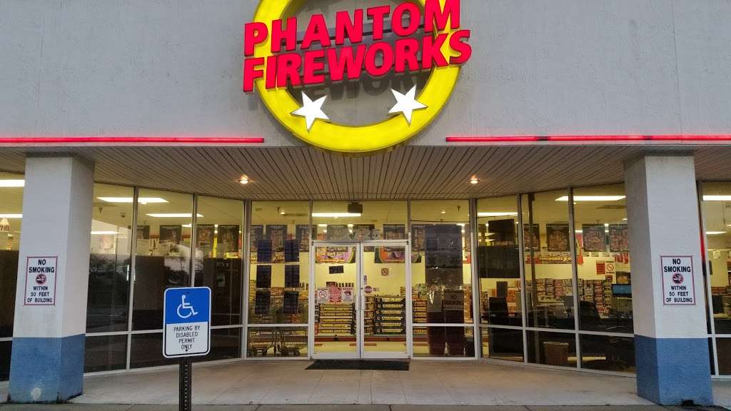 Phantom Fireworks of Cocoa | 2725 West King Street, FL-520, Cocoa, FL 32926, USA | Phone: (321) 631-3611