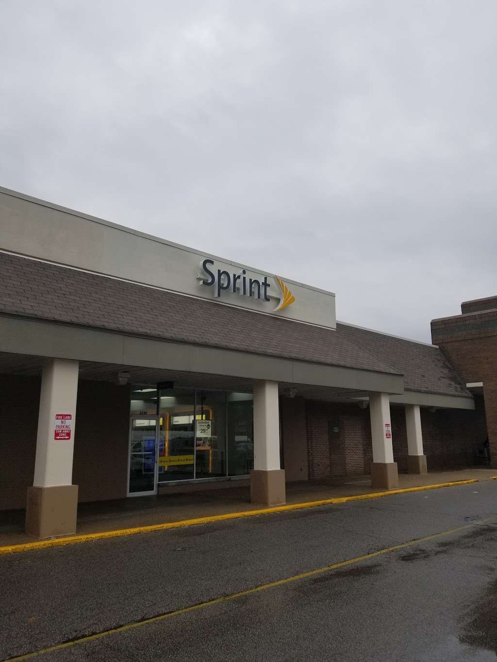 Sprint Store | 3349 Kentucky Ave, Indianapolis, IN 46221, USA | Phone: (317) 983-6100