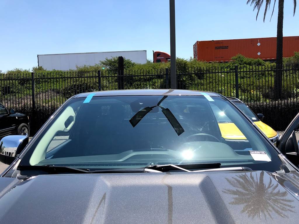 Car glass | 9073 Lemon St, Fontana, CA 92335, USA | Phone: (626) 804-5571