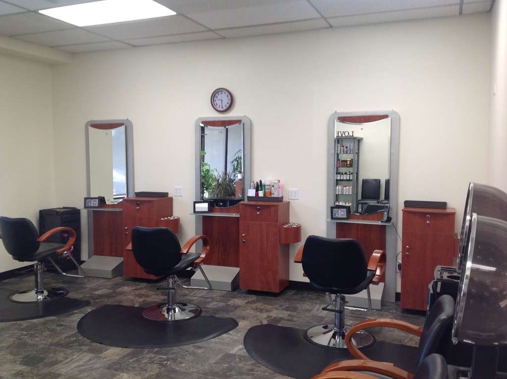 Isabella Salon | 46 Old Ridgefield Rd, Wilton, CT 06897, USA | Phone: (203) 762-9446