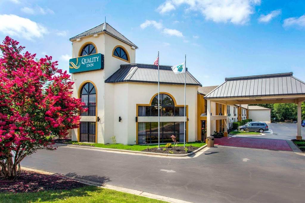 Quality Inn At The Park | 3560 Lakemont Blvd, Fort Mill, SC 29708, USA | Phone: (803) 548-0100