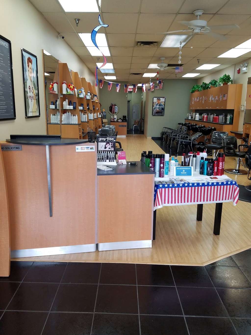 Fantastic Sams Cut & Color | 269 N Weber Rd, Bolingbrook, IL 60440, USA | Phone: (630) 759-7330