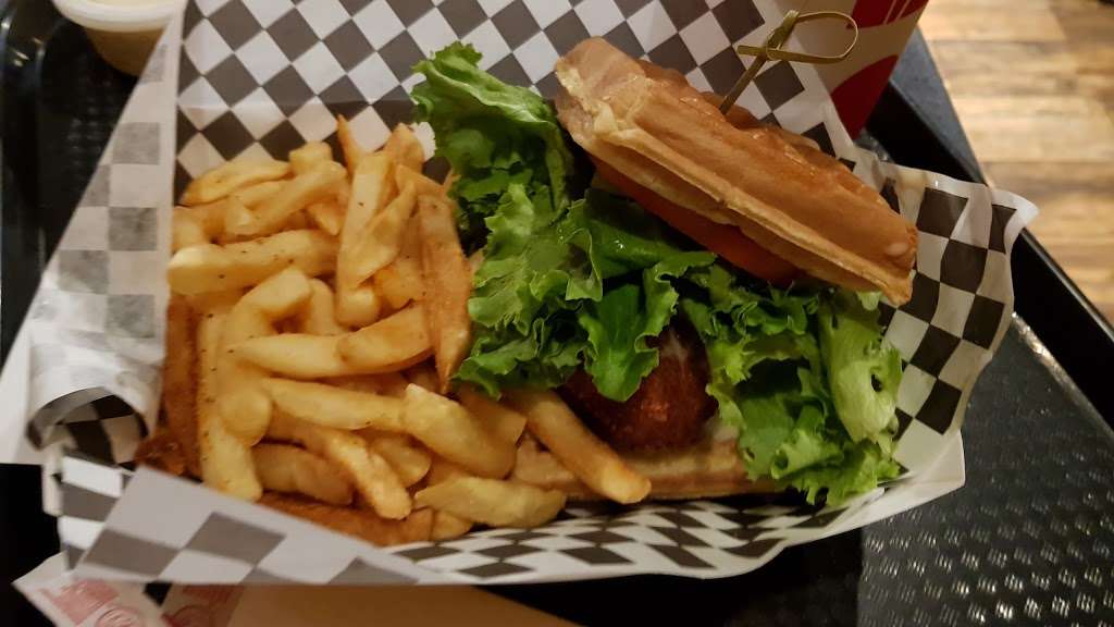 Cletus Chicken Shack | 4426 Main Way Universal, North Hollywood, CA 91602, USA | Phone: (407) 224-4233