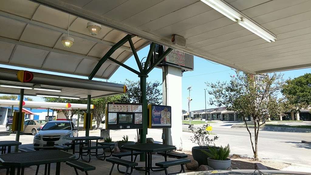 Sonic Drive-In | 2314 Thousand Oaks, San Antonio, TX 78232, USA | Phone: (210) 496-2283