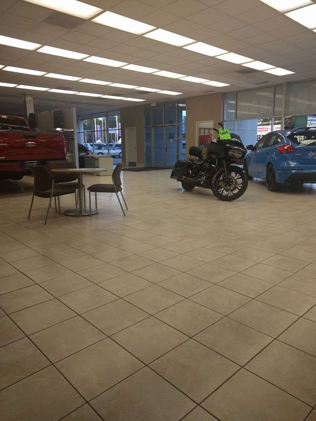 Metro Ford | 2860 S Noland Rd, Independence, MO 64055 | Phone: (816) 254-9800