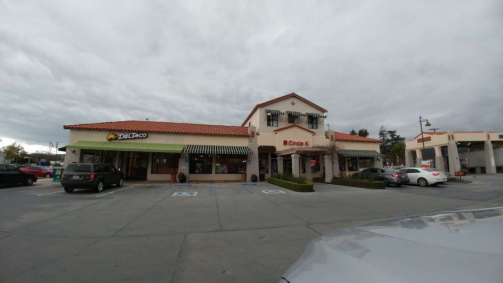 Del Taco | 55 E Hallock Dr, Santa Paula, CA 93060, USA | Phone: (805) 525-4444