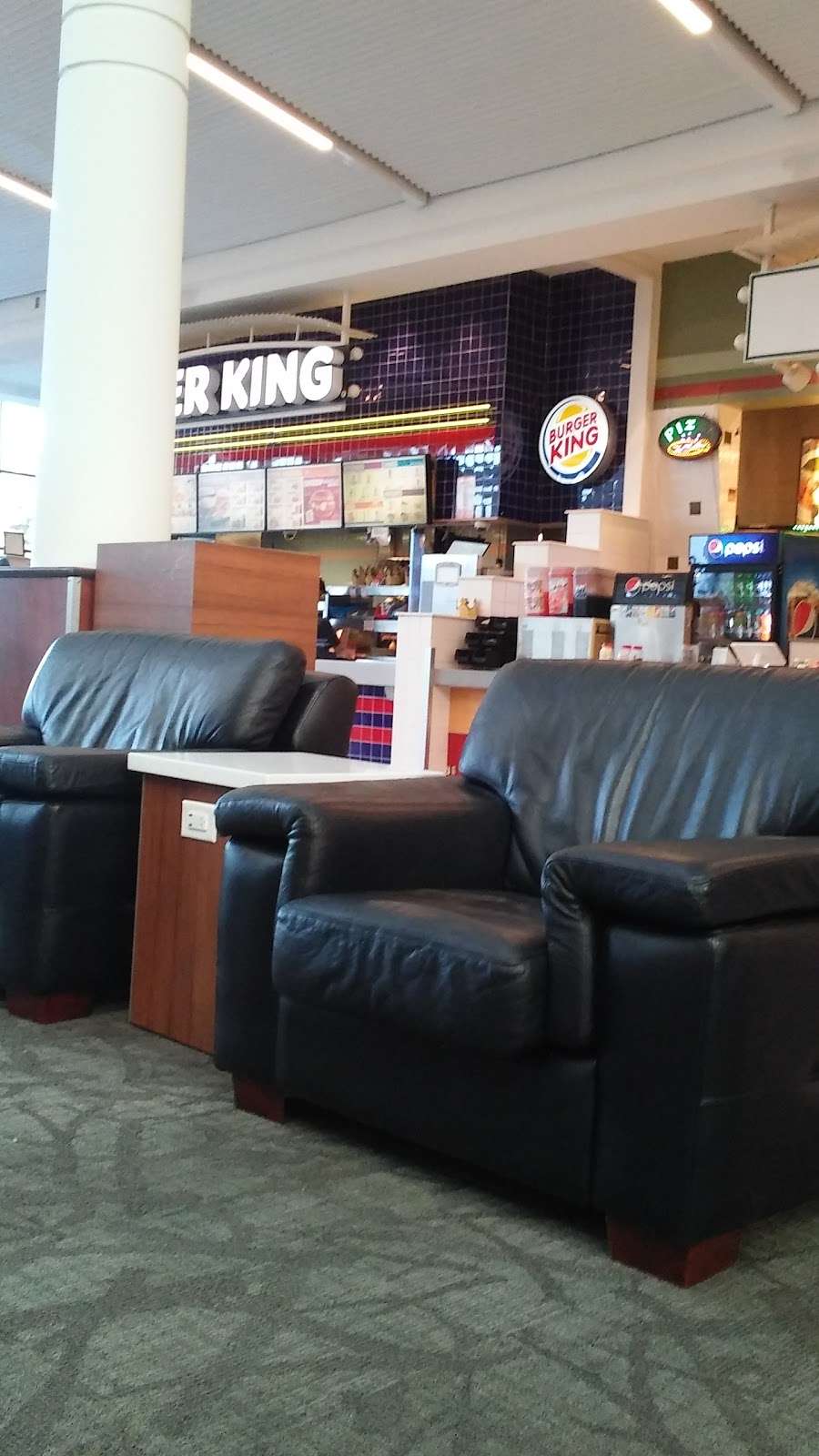 Burger King | 2 Galleria Mall Dr, Taunton, MA 02780, USA | Phone: (508) 884-6384