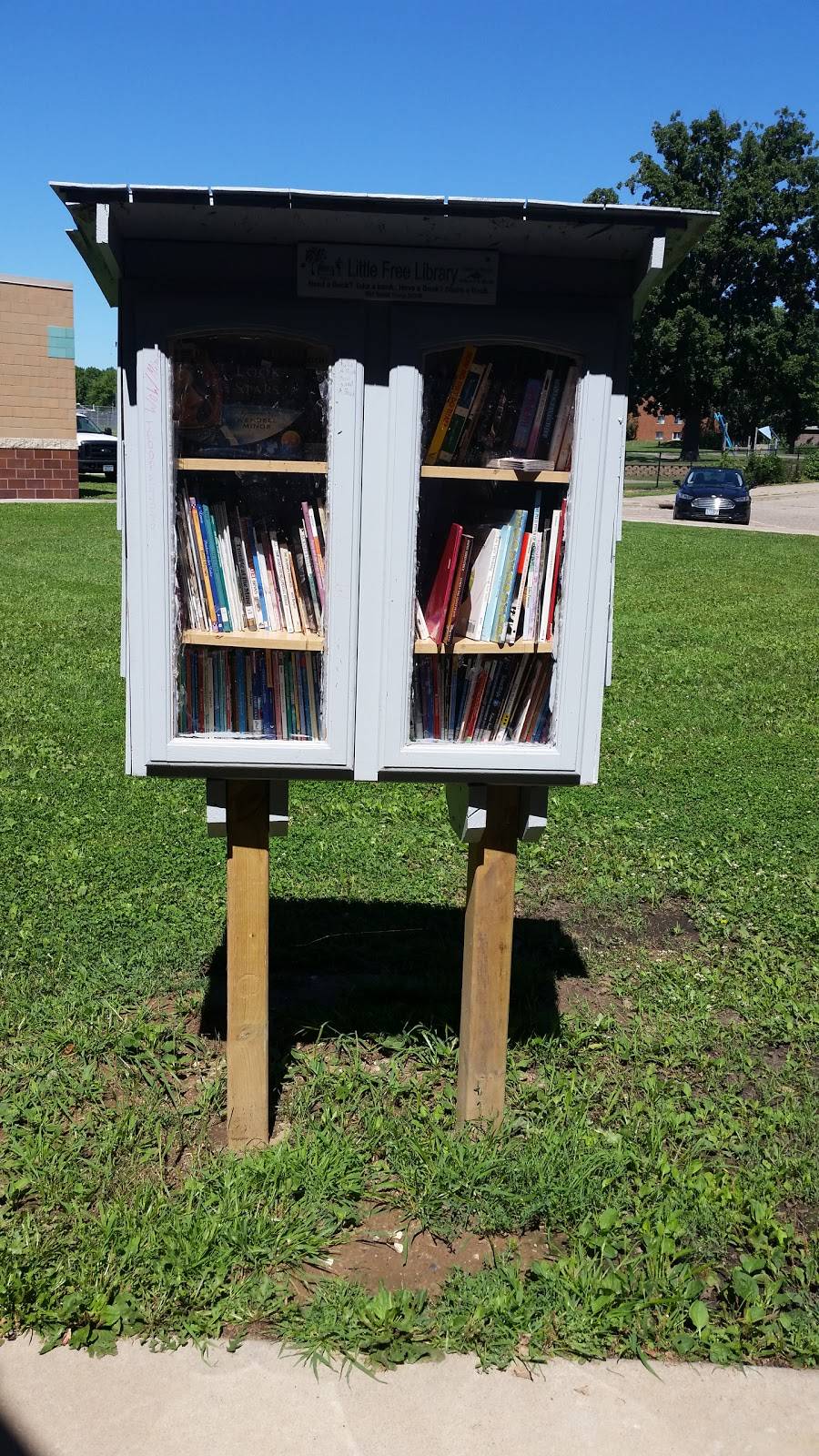 Edgerton Little Free Library | 1929 Edgerton St, St Paul, MN 55117, USA | Phone: (715) 690-2488