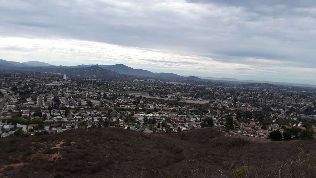 Boulder Lake Trailhead | 6949 Barker Way, San Diego, CA 92119, USA