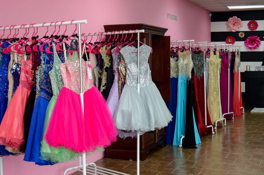 The Pink Glam Closet | 1502 Shaver St, Pasadena, TX 77502, USA | Phone: (832) 910-8110