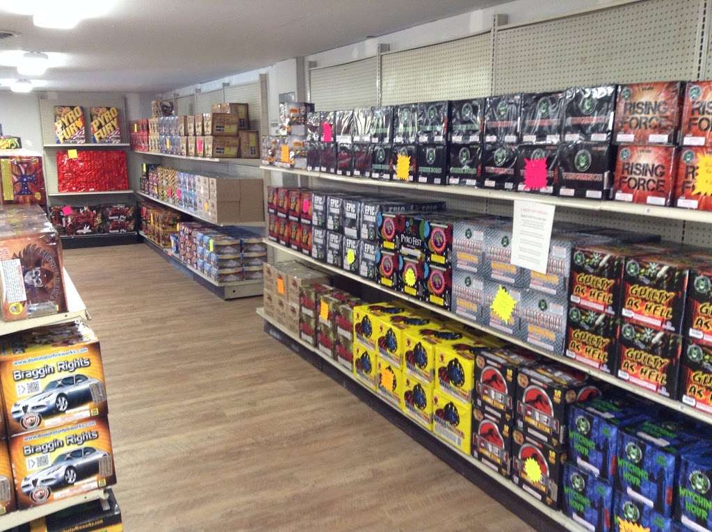 Pyro Dudes Fireworks LLC | 6173 Williamsport Pike, Falling Waters, WV 25419, USA | Phone: (681) 242-3222