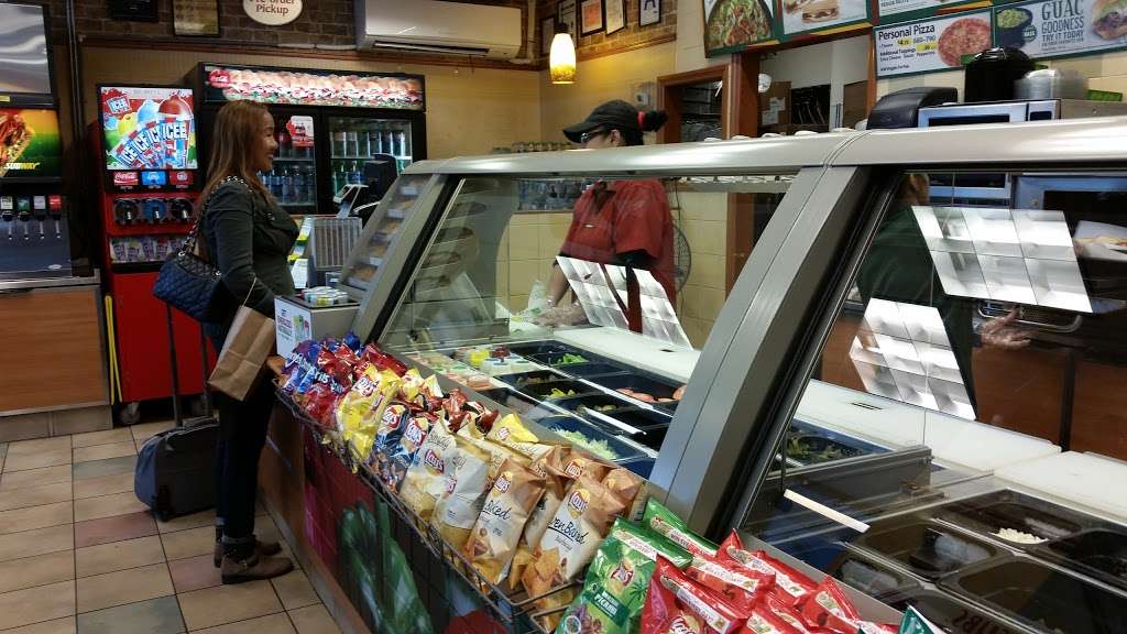 Subway Restaurants | 150 Bay St, Staten Island, NY 10301, USA | Phone: (718) 727-1777