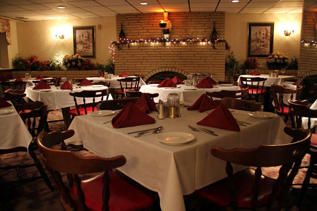 Michaels Restaurant & Lounge | 935 Old Lincoln Hwy, Morrisville, PA 19067 | Phone: (215) 295-5001