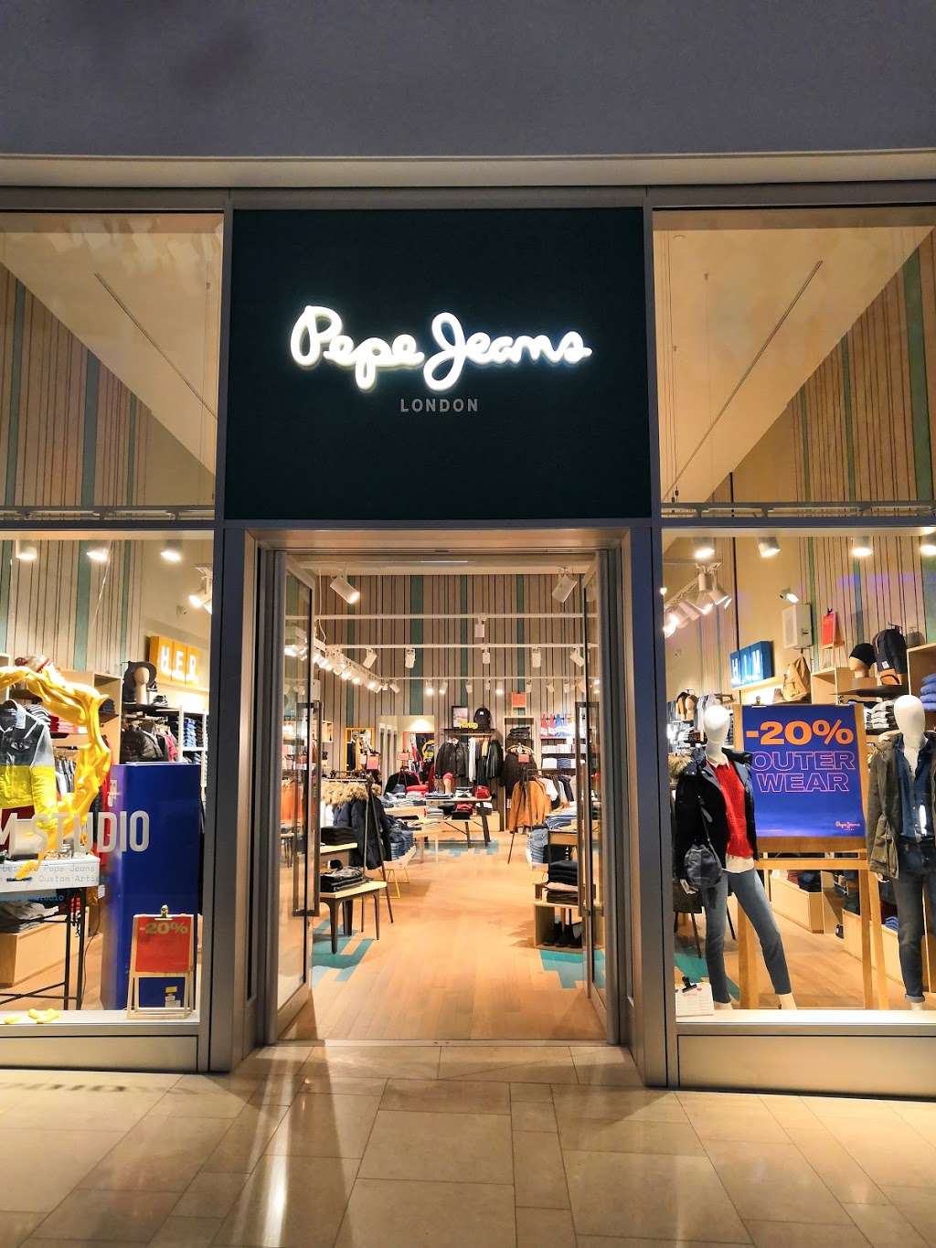 Pepe Jeans Outlet Icon O2 | Peninsula Square, London SE10 0DX, UK