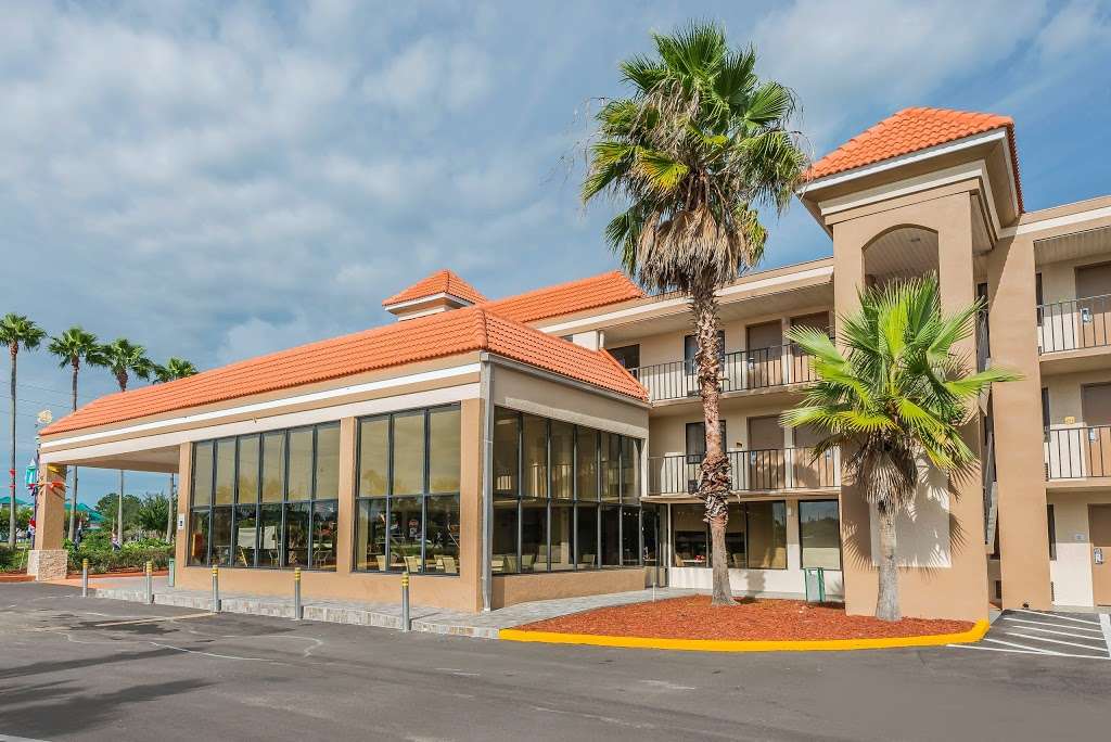 Quality Inn & Suites Kissimmee By The Lake | 7785 W Irlo Bronson Memorial Hwy, Kissimmee, FL 34747 | Phone: (407) 396-1828