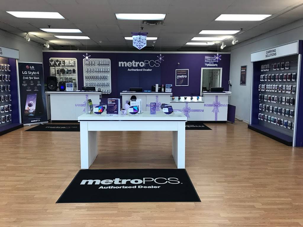 Metro by T-Mobile | 5853 Broadway Ave, Cleveland, OH 44127, USA | Phone: (216) 441-9822