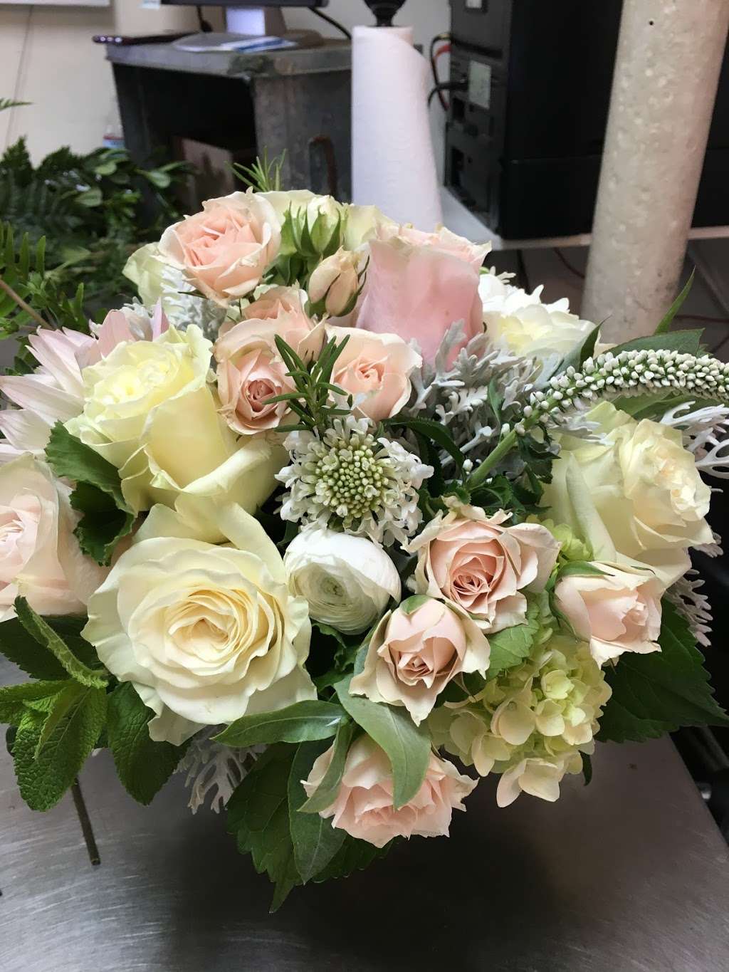 Finally Flowers | 770 Stevens St, Lowell, MA 01851, USA | Phone: (978) 937-5572