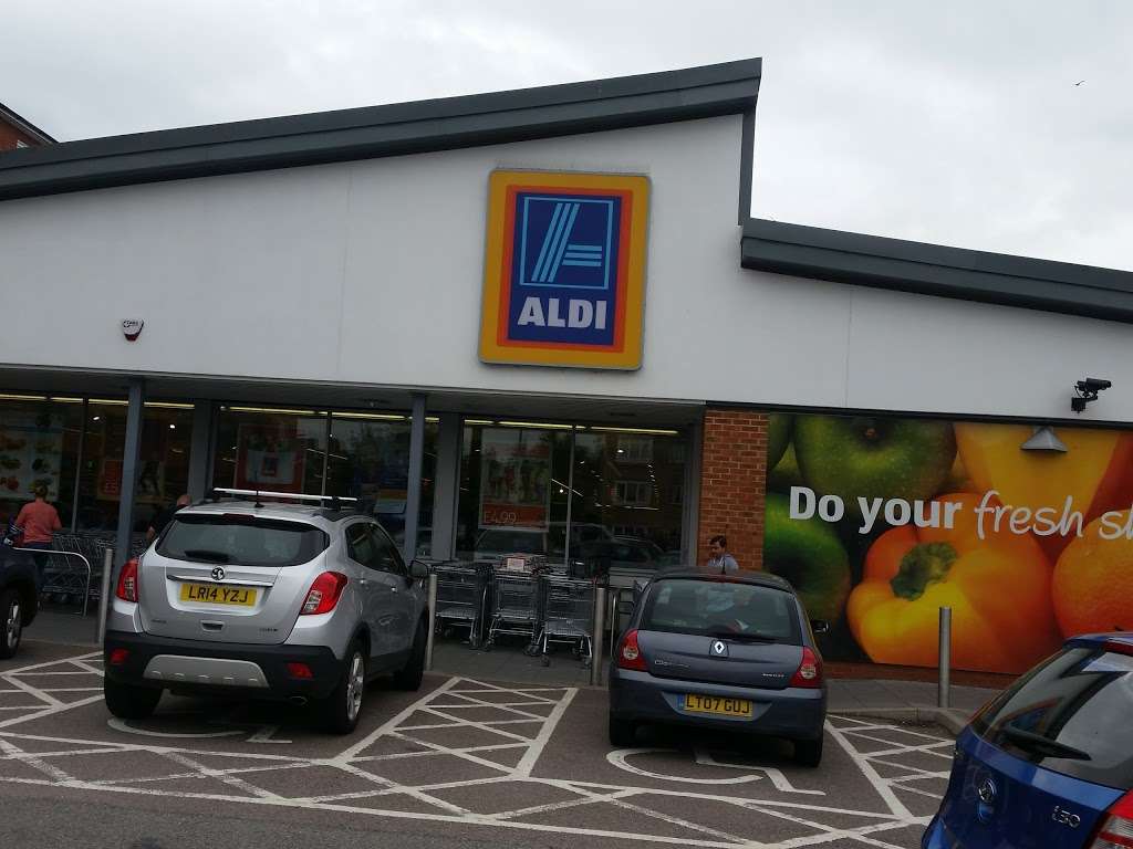 ALDI | Taverners Way, Hoddesdon EN11 8TY, UK | Phone: 0800 042 0800