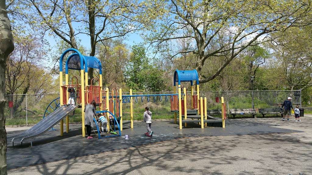 Horatio Playground | Horatio Pkwy, Oakland Gardens, NY 11364 | Phone: (212) 639-9675