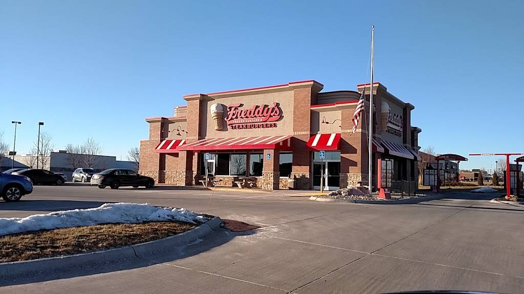 Freddys Frozen Custard & Steakburgers | 2920 S 180th St, Omaha, NE 68130, USA | Phone: (402) 281-4100