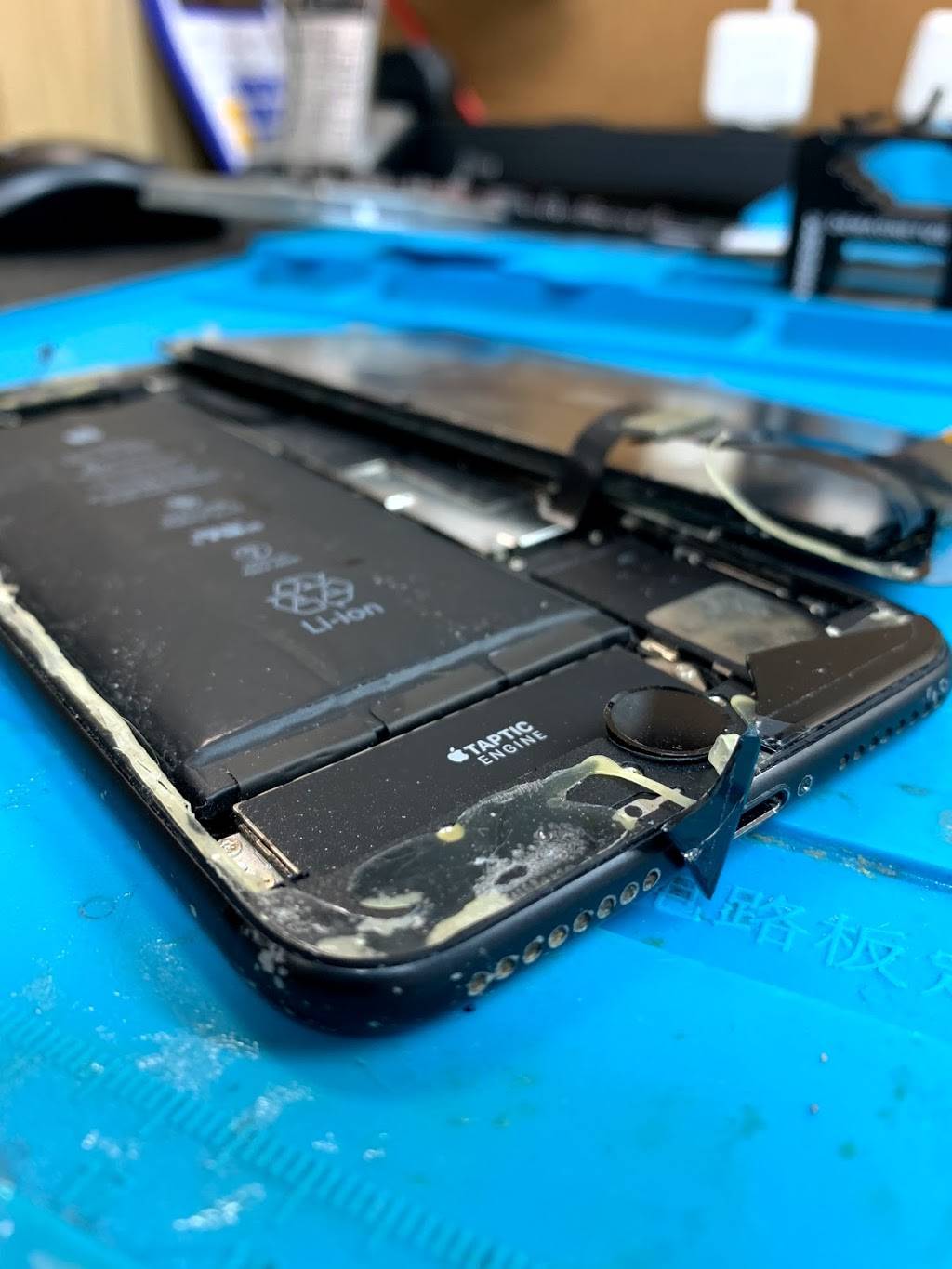 CrackedMyPhone Cell Phone and Computer Repair | 5519 South St, Lakewood, CA 90713, USA | Phone: (562) 502-7760