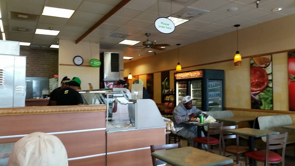 Subway | 7044 Siegen Ln Space A, Baton Rouge, LA 70809, USA | Phone: (225) 296-8092