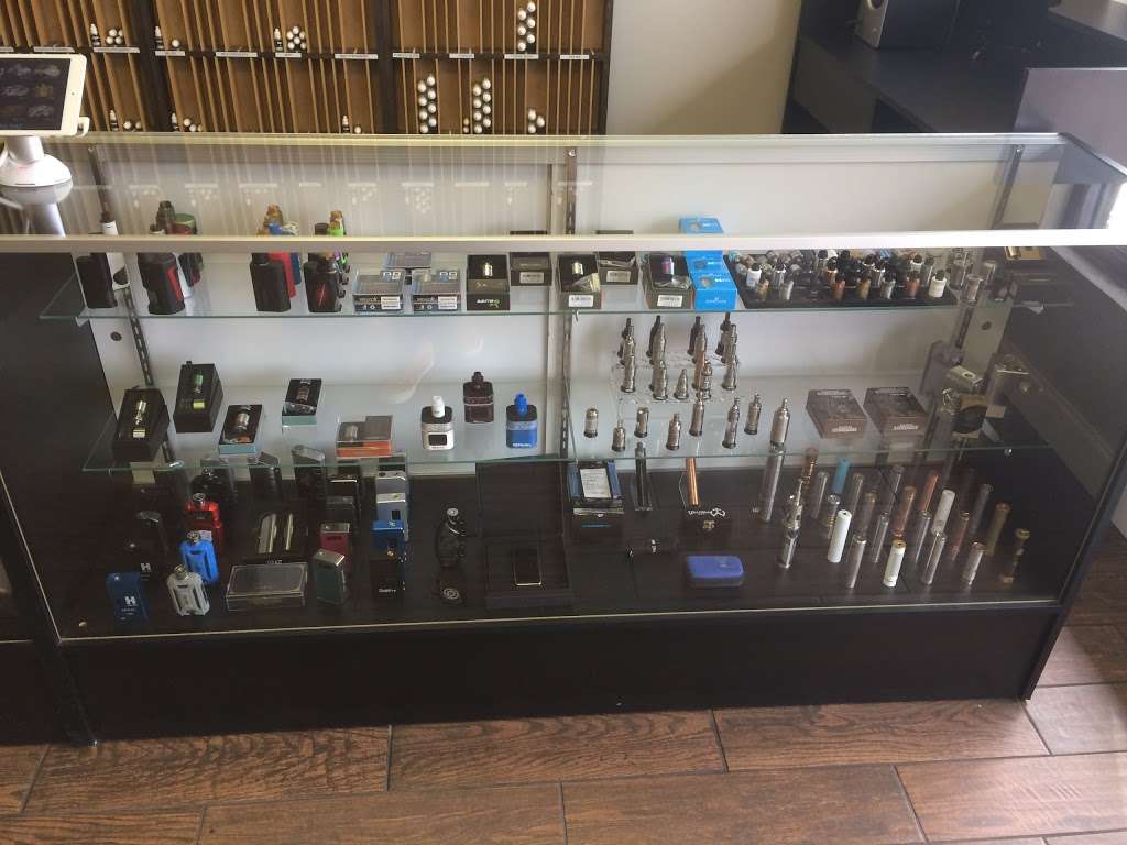 Vaperz Vape Shop | 11951 S Pulaski Rd, Alsip, IL 60803, USA | Phone: (773) 273-8845